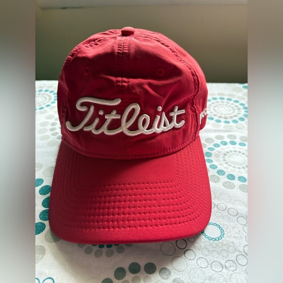 Titleist Other - MENS Red Titleist golf
Foot joy
ProV one
Red label
Adjustable Golf cap
Hot Cap